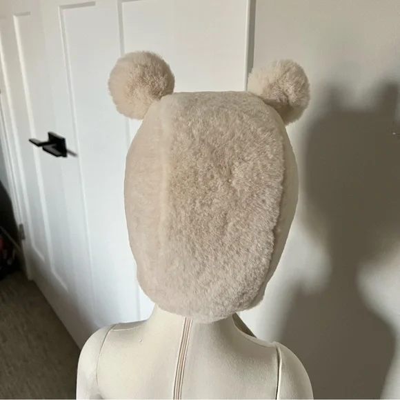 Native Fable Polar Bear Bonnet Size 2/3 Years